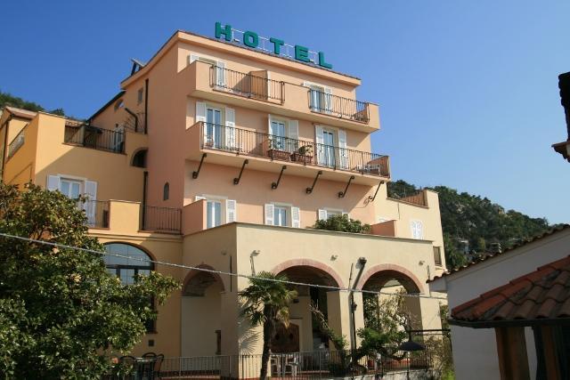 Hotel Ca' Ligure Pietra Ligure Extérieur photo